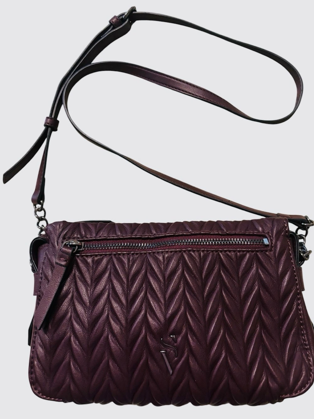 Simply Vera Vera Wang Chevron quilted crossbody